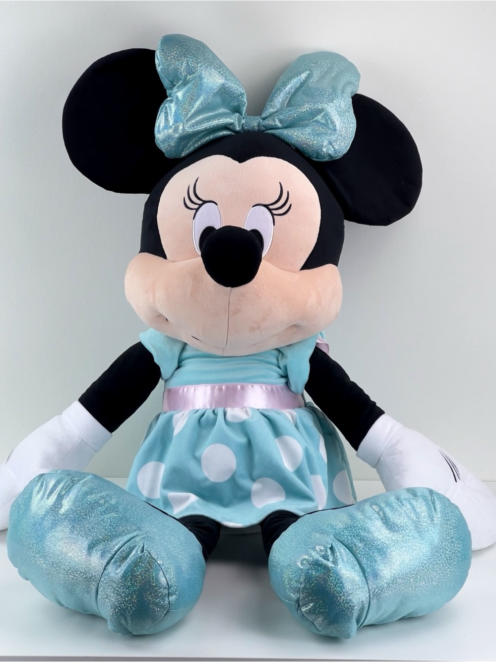 JUMBO DISNEY MINNIE MOUSE PLUSH 36 INCH